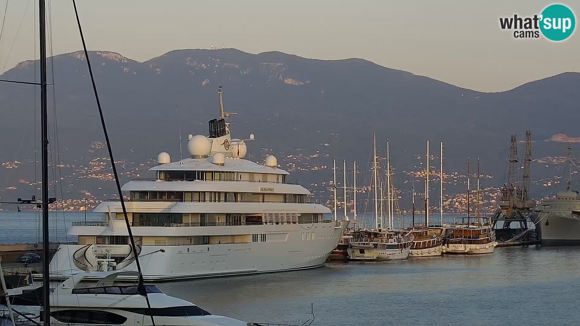 La Riva y Marina en Rijeka – Webcam en vivo Croacia