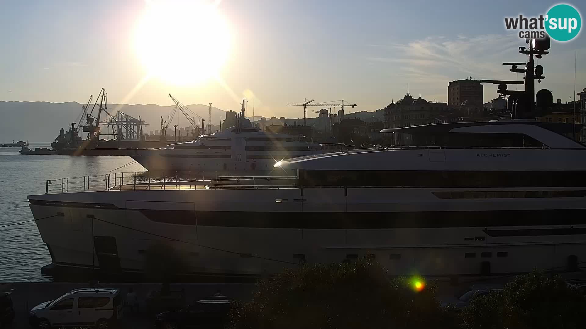 Riva i Marina u Rijeci – Web kamera uživo u Hrvatskoj