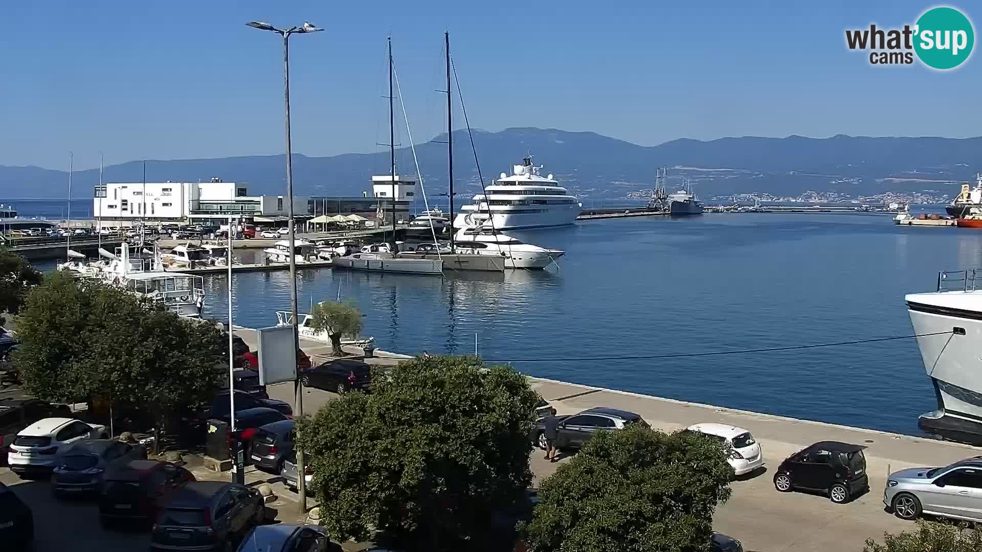 Riva in Marina v Reki – Spletna kamera v živo Hrvaška
