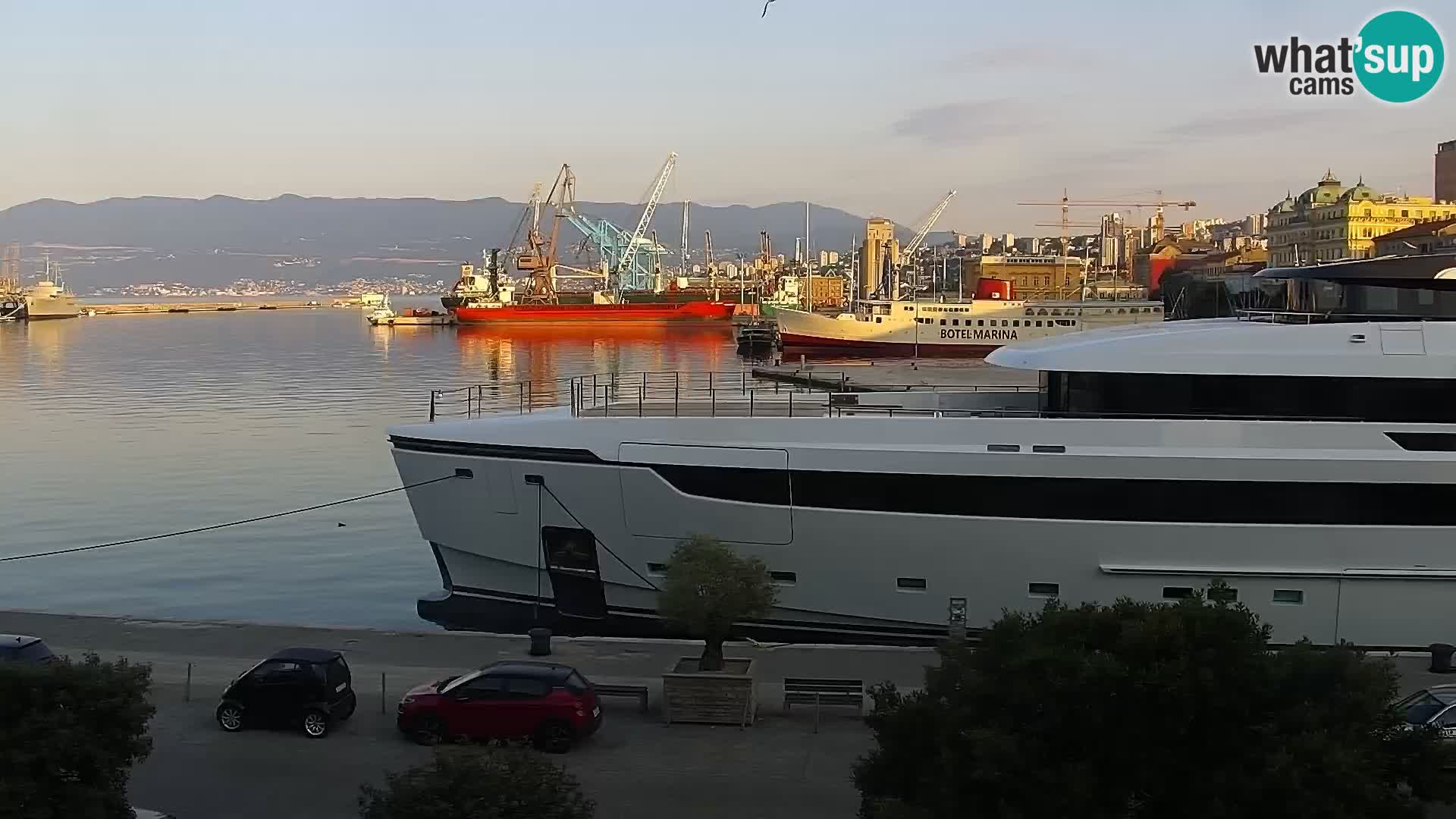 La Riva et Marina à Rijeka – Live Webcam Croatie