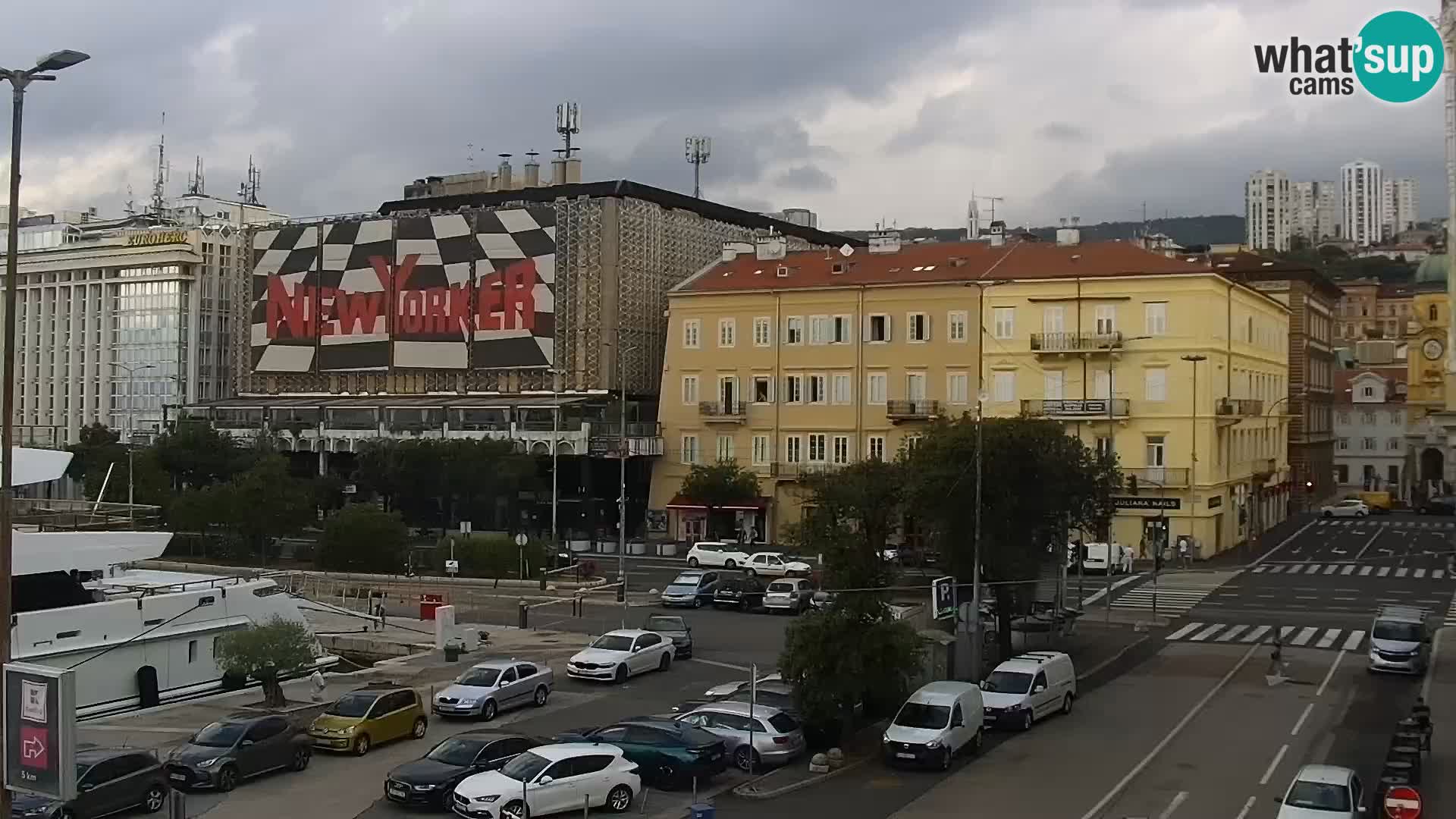 Riva in Marina v Reki – Spletna kamera v živo Hrvaška