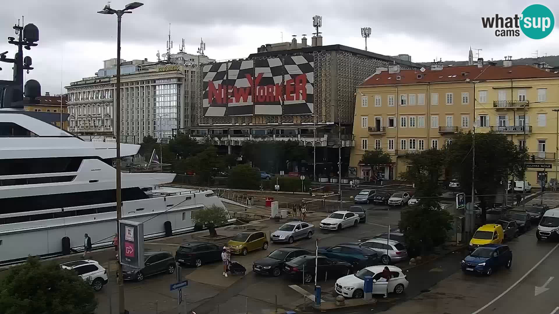 Riva in Marina v Reki – Spletna kamera v živo Hrvaška