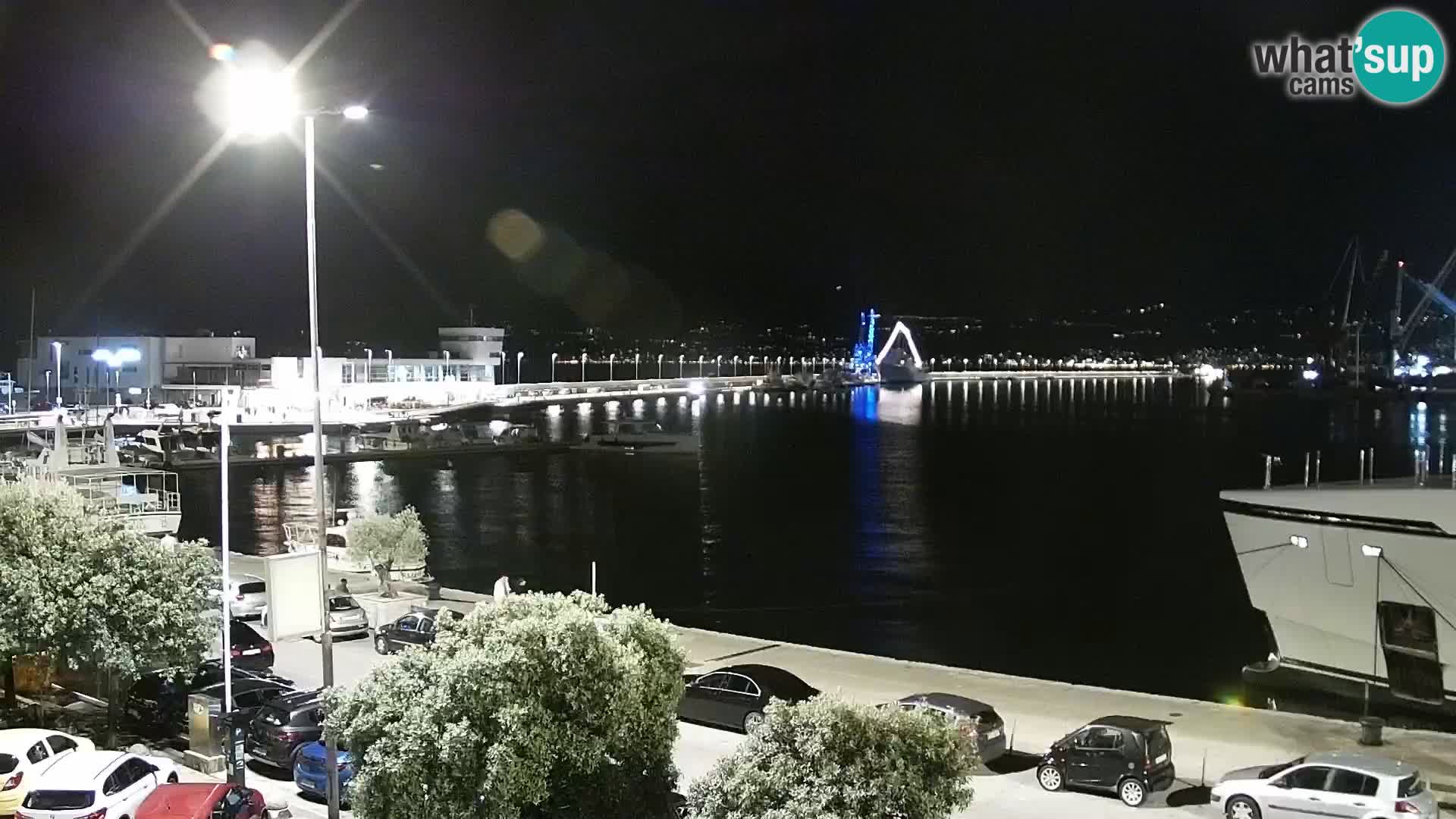 Riva in Marina v Reki – Spletna kamera v živo Hrvaška