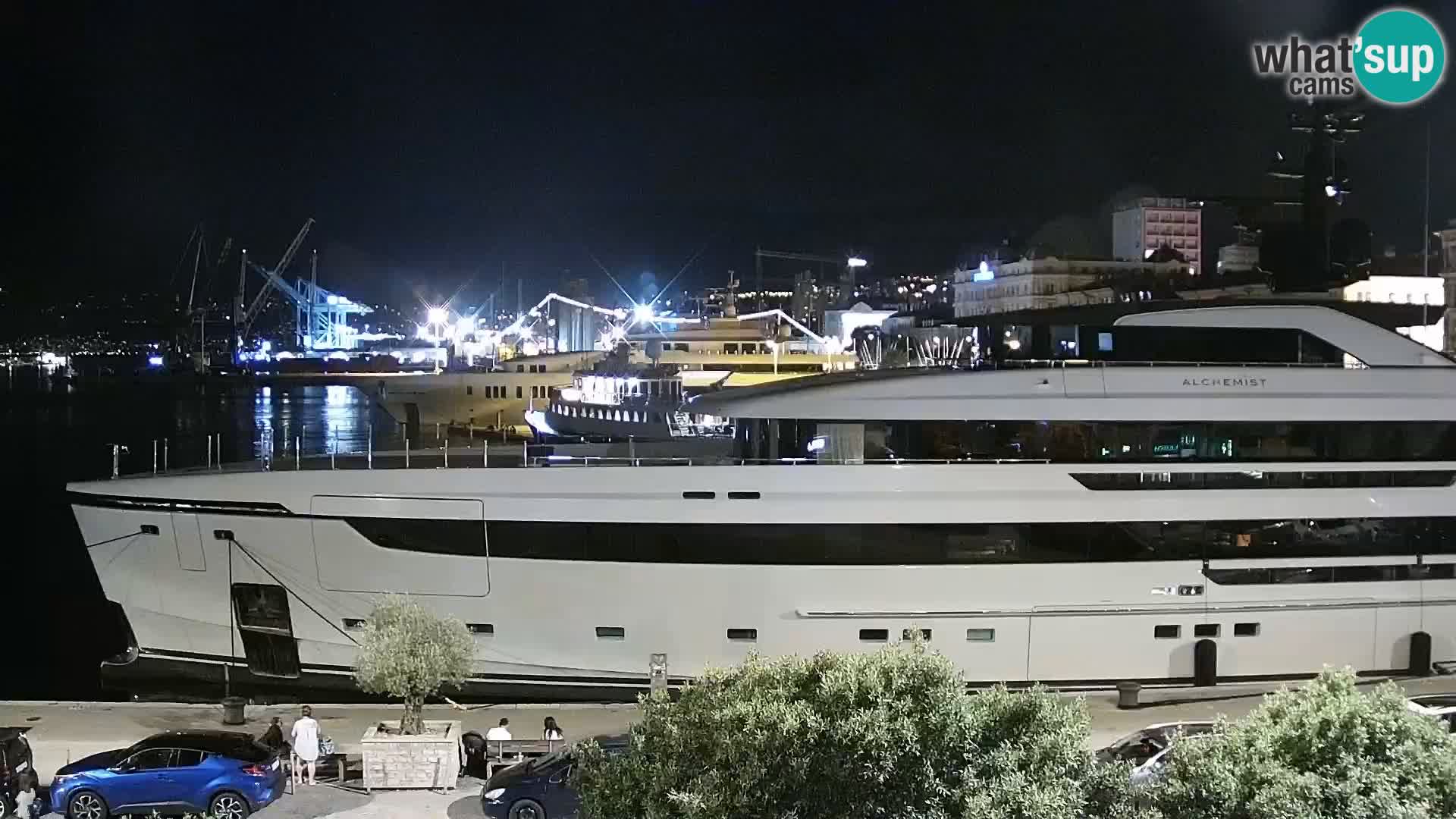 Riva in Marina v Reki – Spletna kamera v živo Hrvaška
