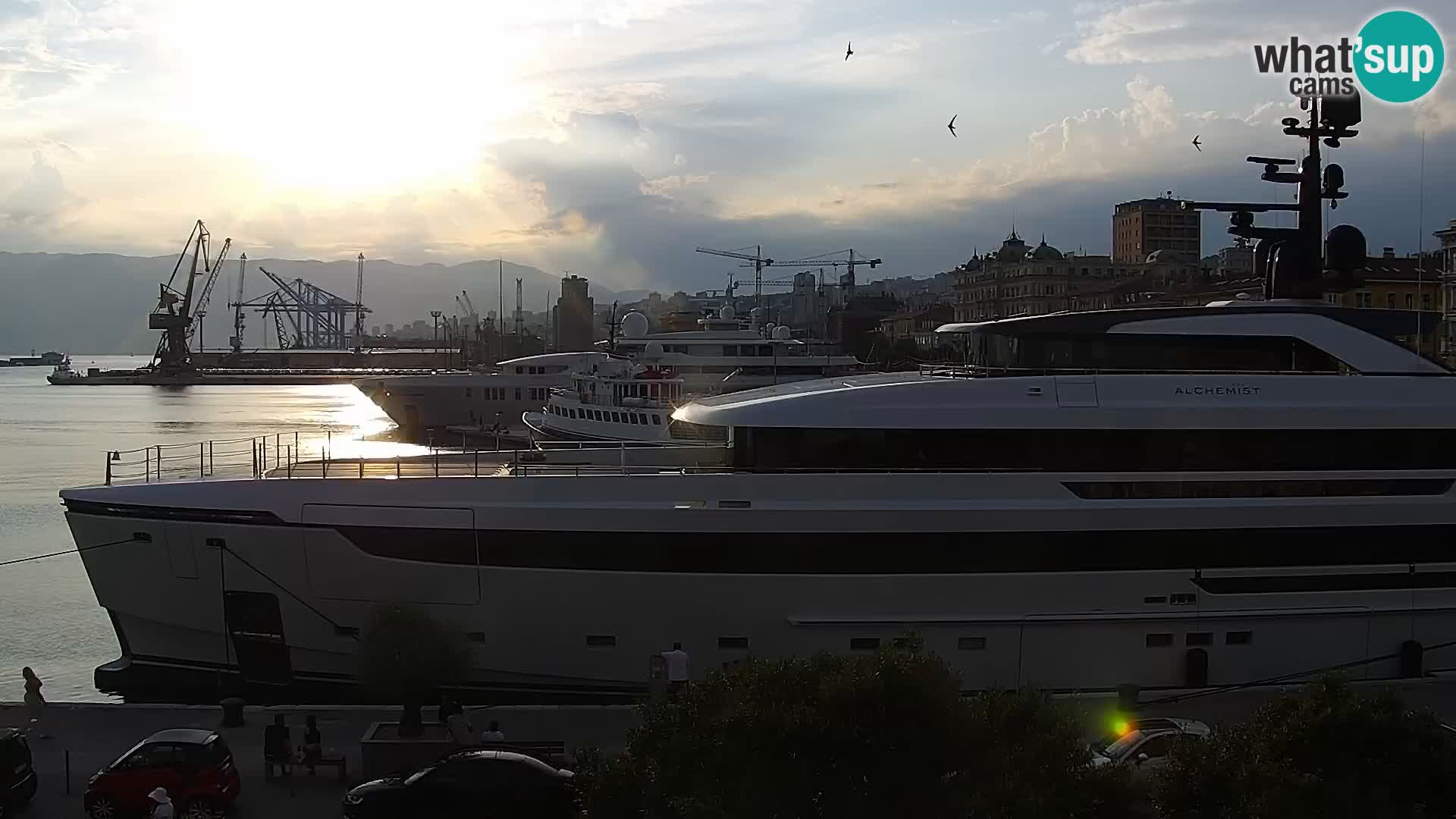 Fiume – Il porto e la Riva