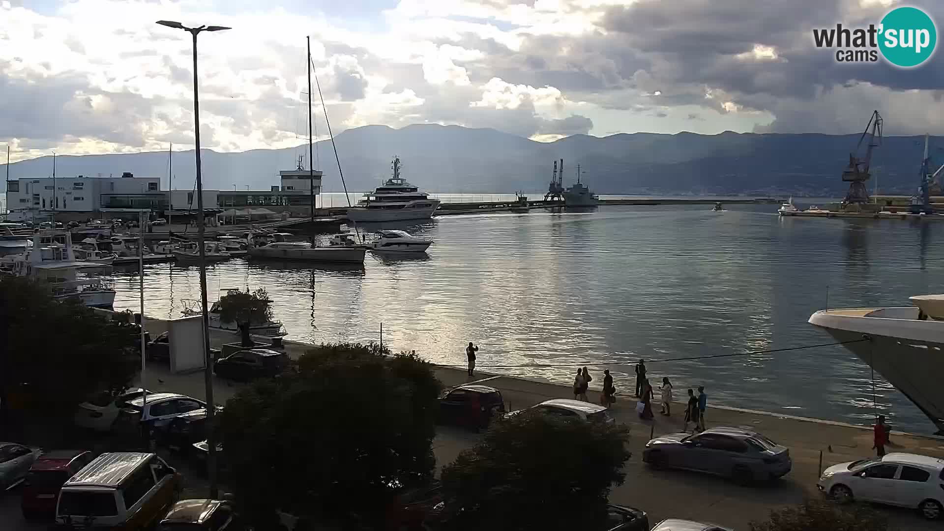 Riva in Marina v Reki – Spletna kamera v živo Hrvaška
