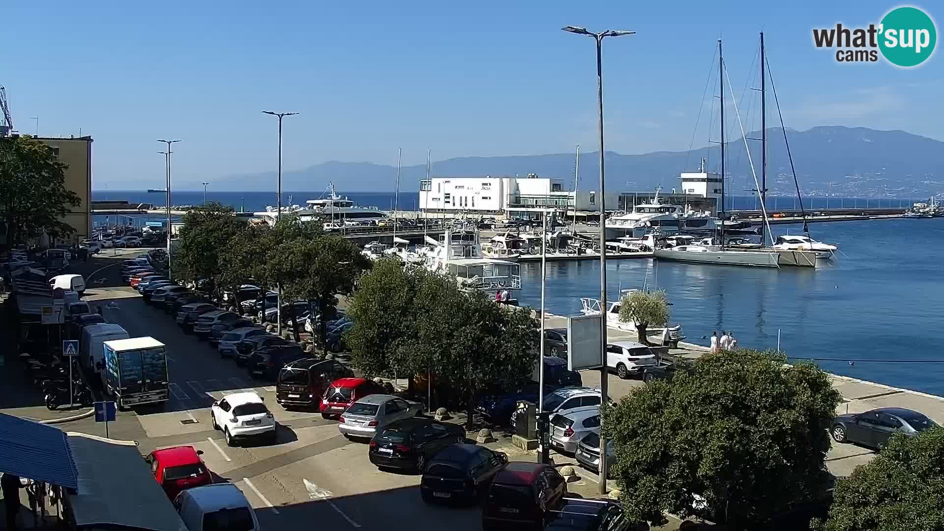 Riva in Marina v Reki – Spletna kamera v živo Hrvaška