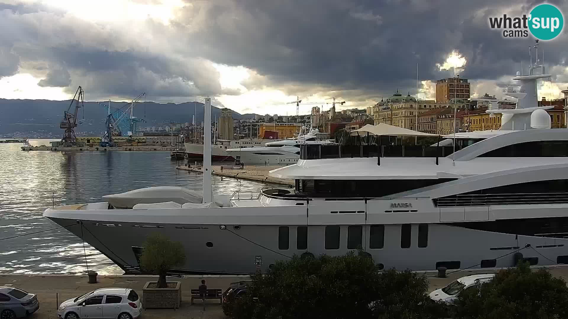 La Riva y Marina en Rijeka – Webcam en vivo Croacia
