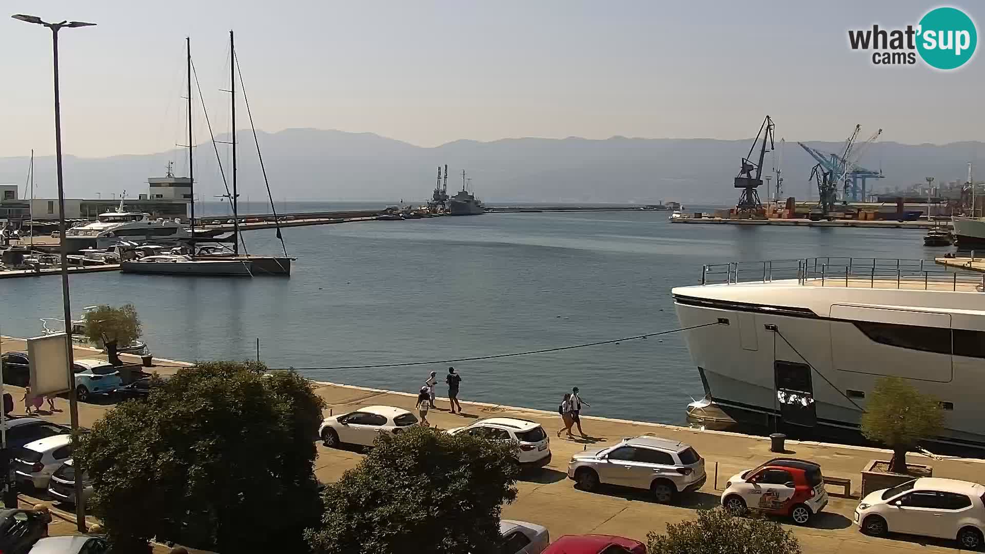 Riva i Marina u Rijeci – Web kamera uživo u Hrvatskoj