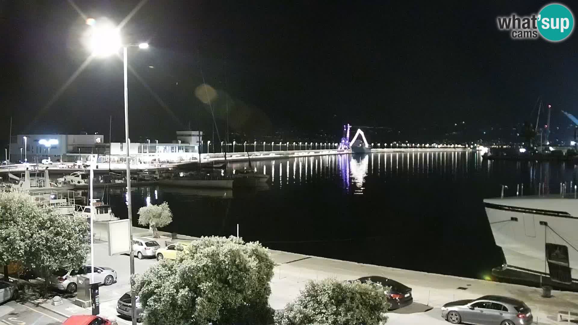 Riva in Marina v Reki – Spletna kamera v živo Hrvaška
