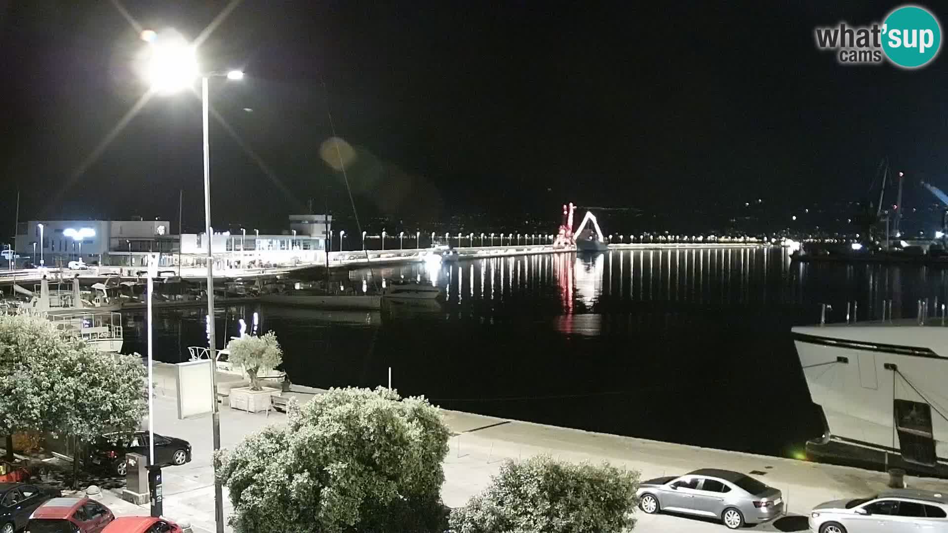 Riva in Marina v Reki – Spletna kamera v živo Hrvaška