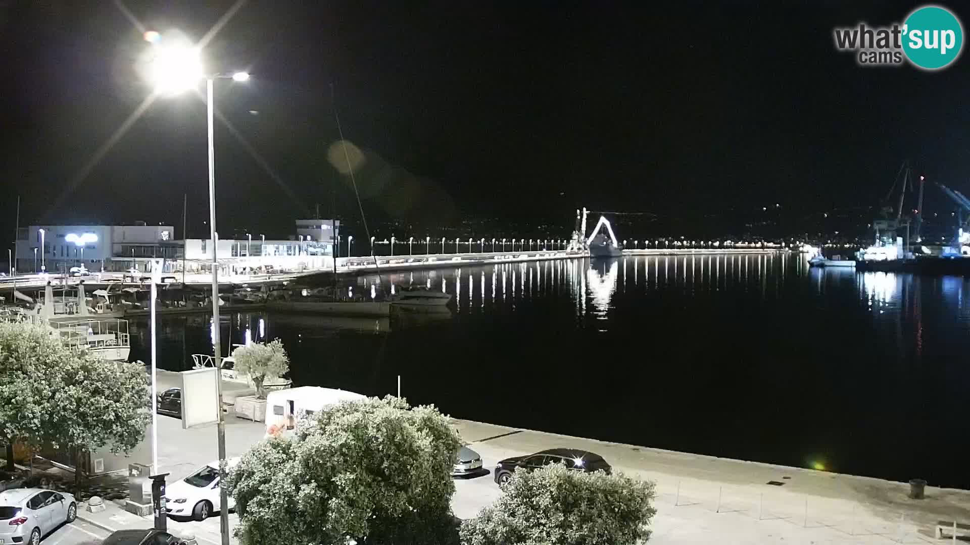 Riva in Marina v Reki – Spletna kamera v živo Hrvaška