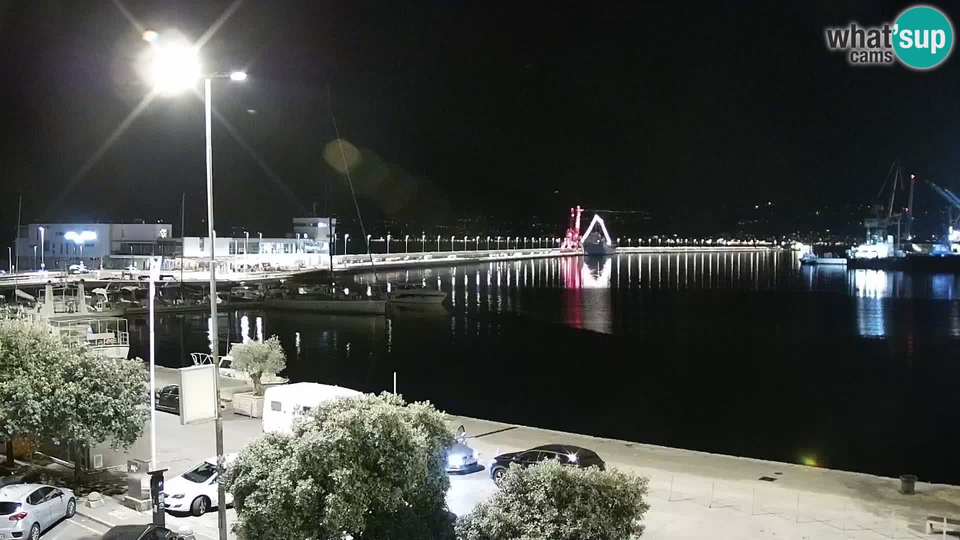 Riva in Marina v Reki – Spletna kamera v živo Hrvaška