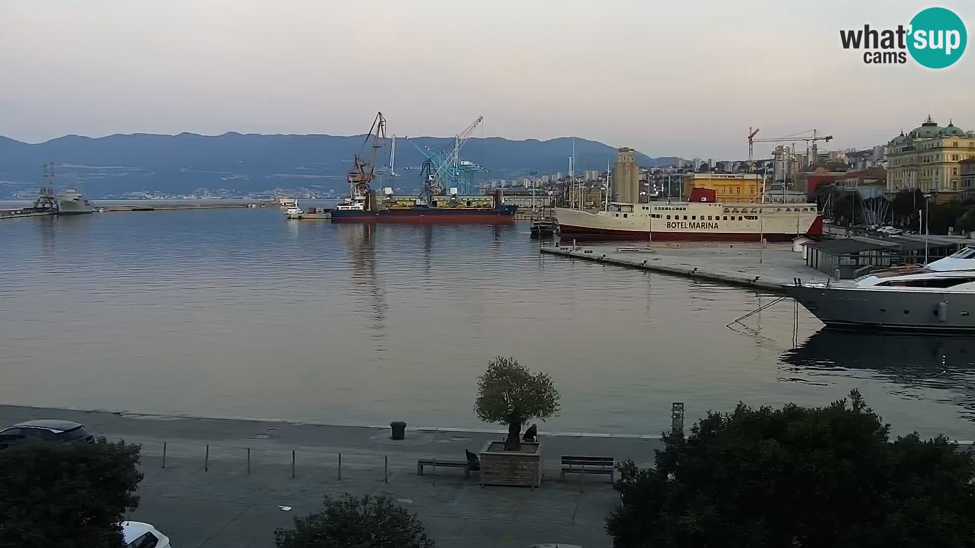 La Riva e la Marina a Rijeka (Fiume) – Live Webcam Croazia