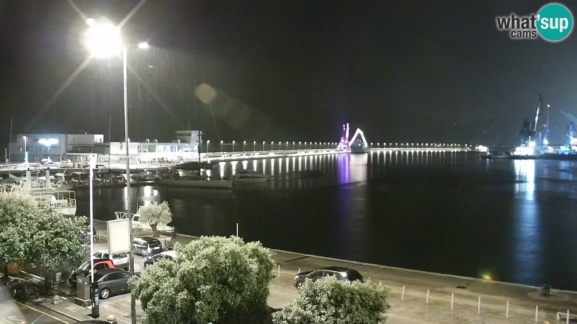 Riva in Marina v Reki – Spletna kamera v živo Hrvaška