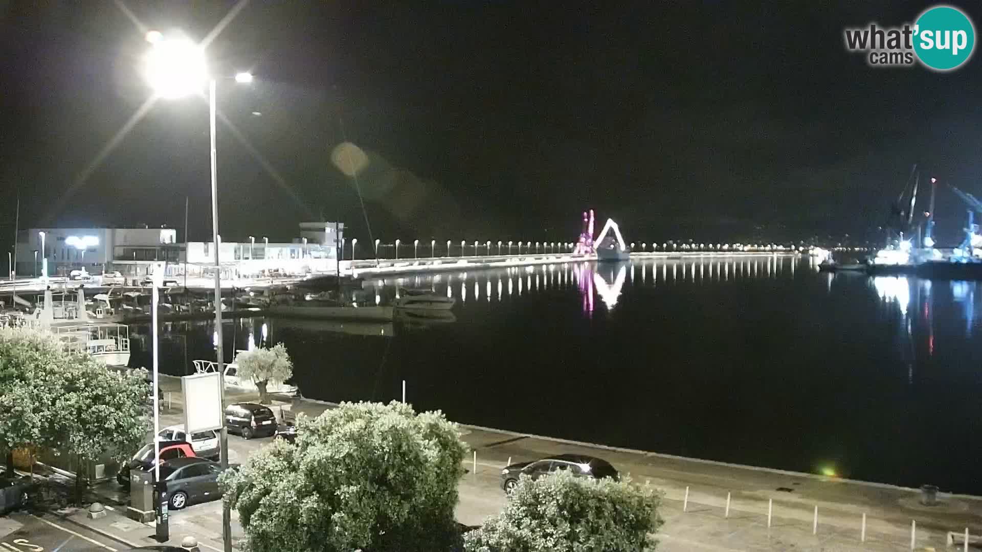 Riva in Marina v Reki – Spletna kamera v živo Hrvaška