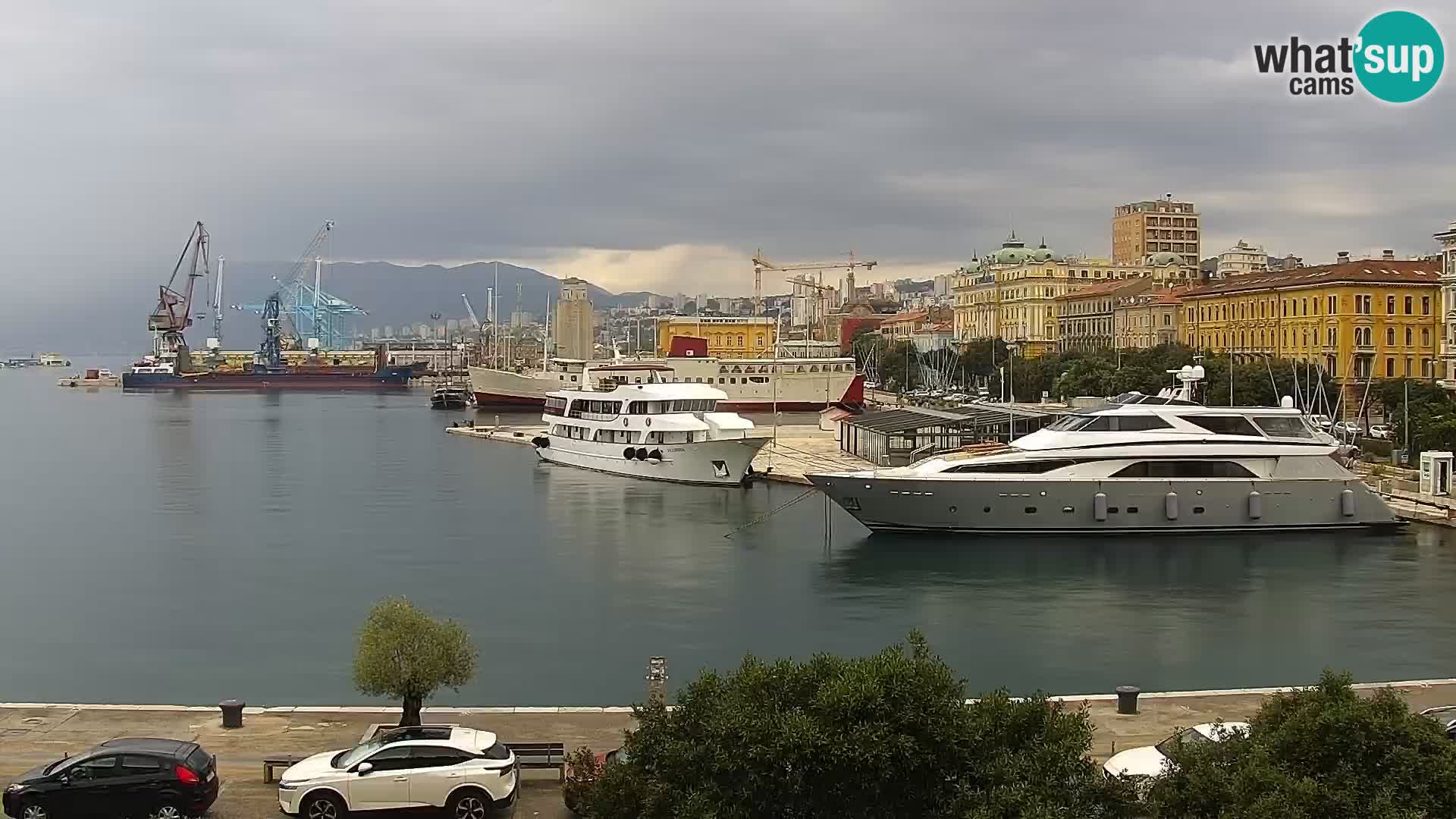 La Riva y Marina en Rijeka – Webcam en vivo Croacia