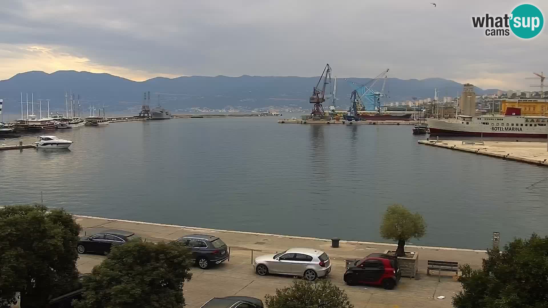 La Riva y Marina en Rijeka – Webcam en vivo Croacia