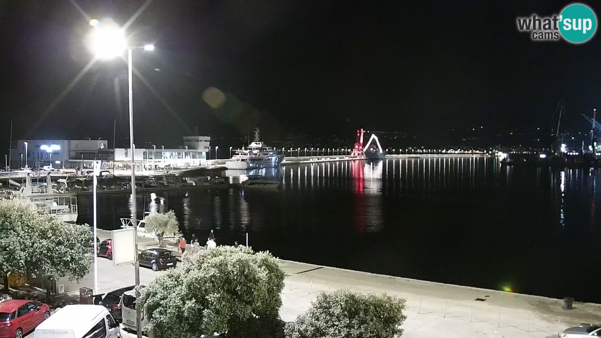Riva in Marina v Reki – Spletna kamera v živo Hrvaška