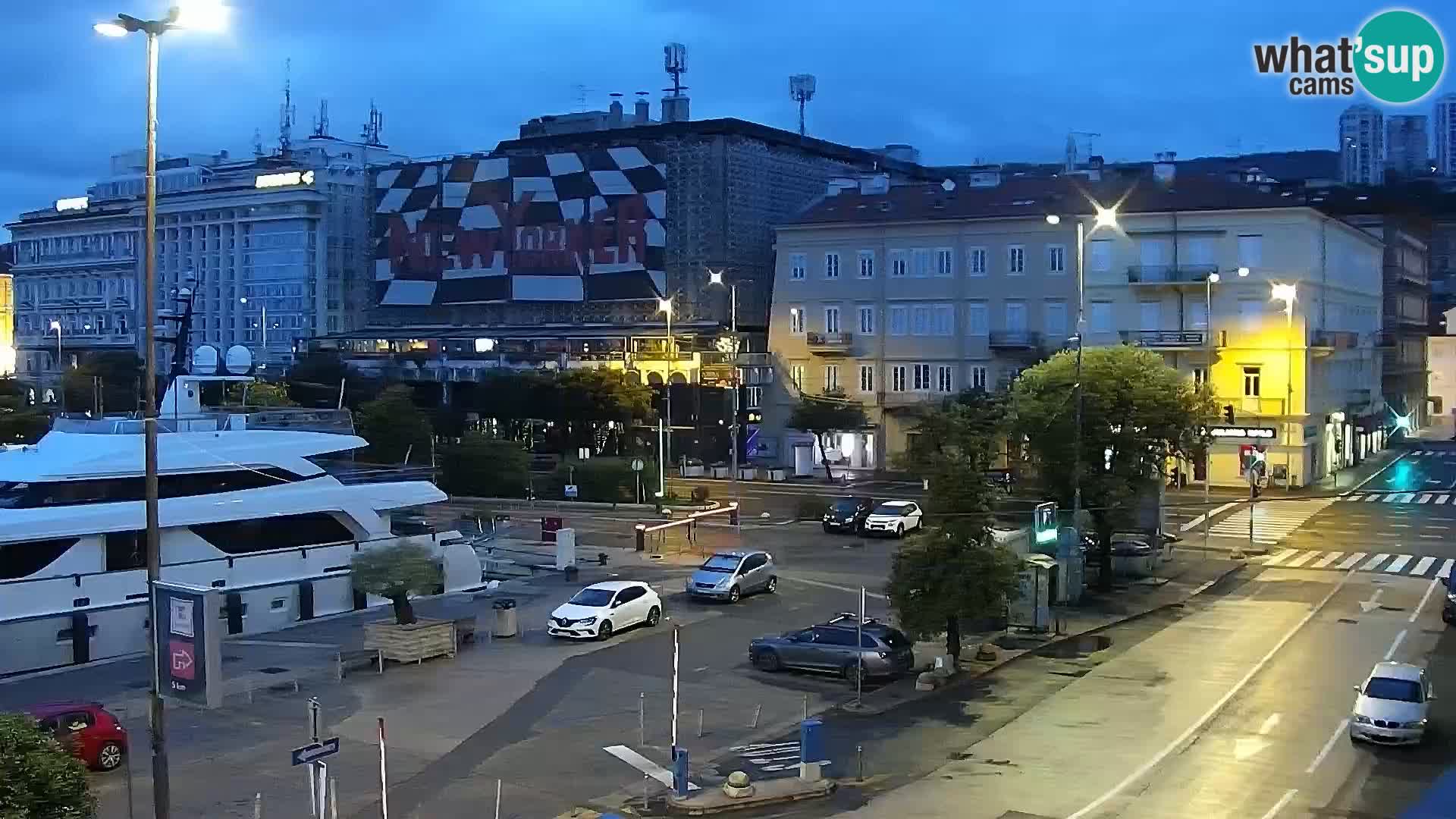 Riva in Marina v Reki – Spletna kamera v živo Hrvaška
