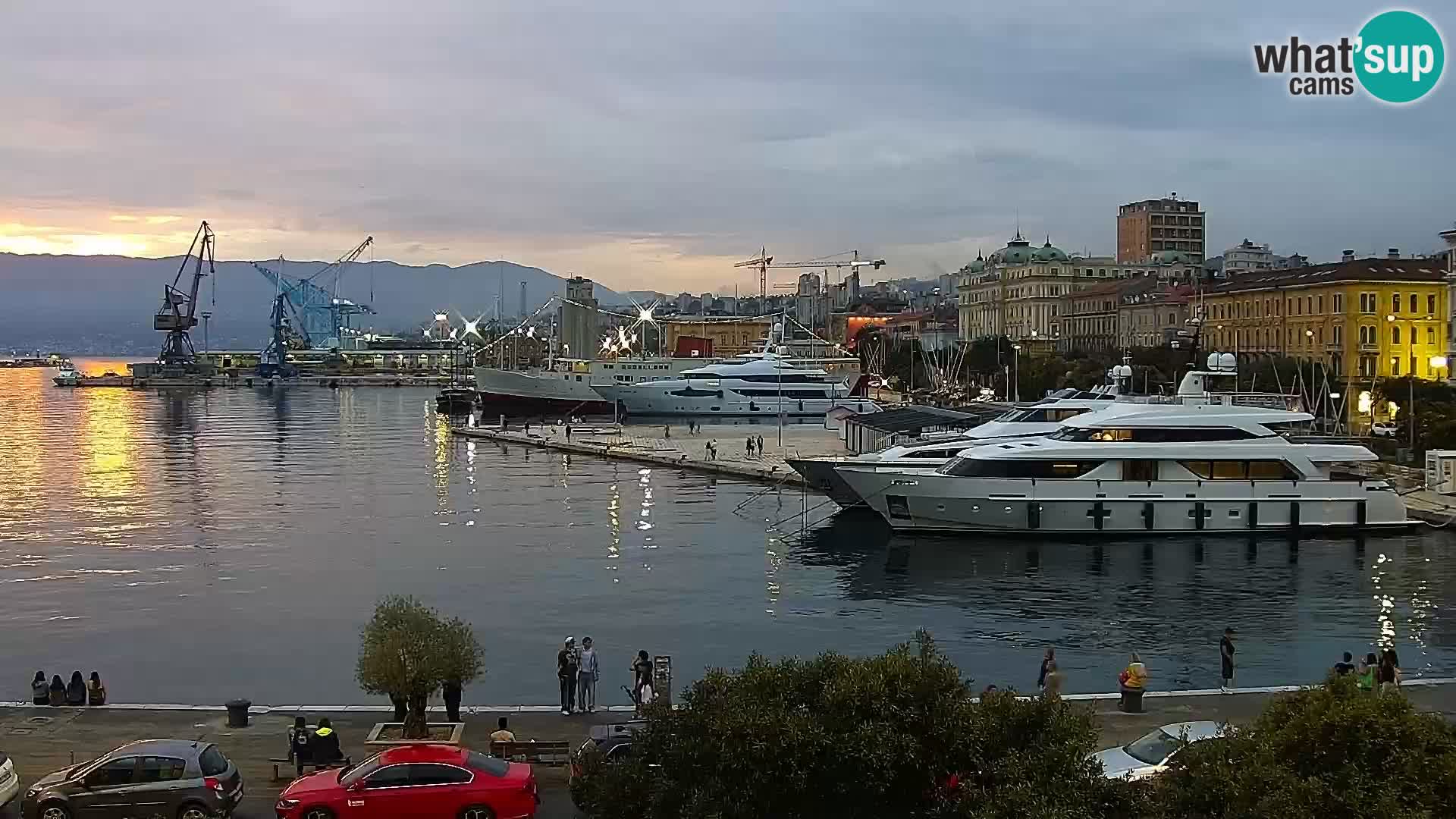 Riva i Marina u Rijeci – Web kamera uživo u Hrvatskoj