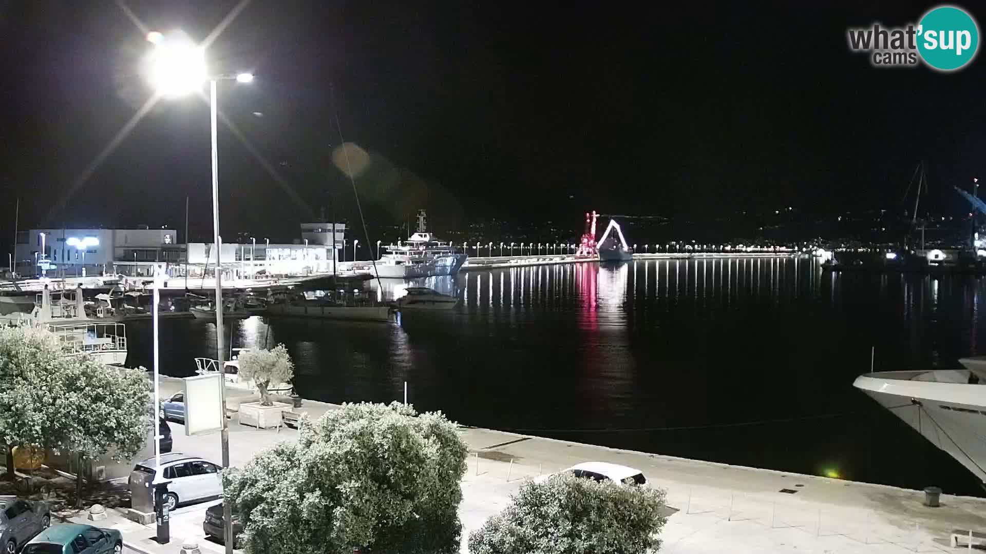 Riva in Marina v Reki – Spletna kamera v živo Hrvaška