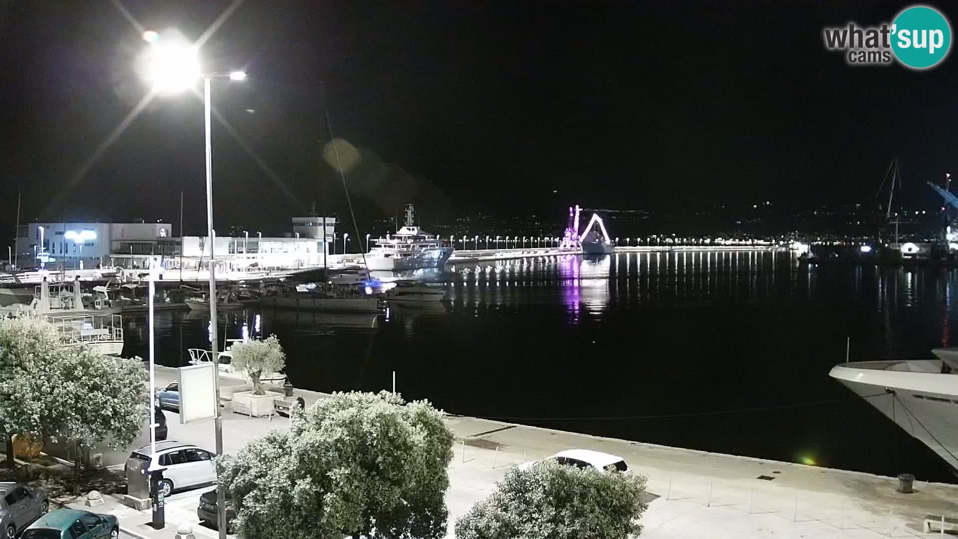 Riva in Marina v Reki – Spletna kamera v živo Hrvaška