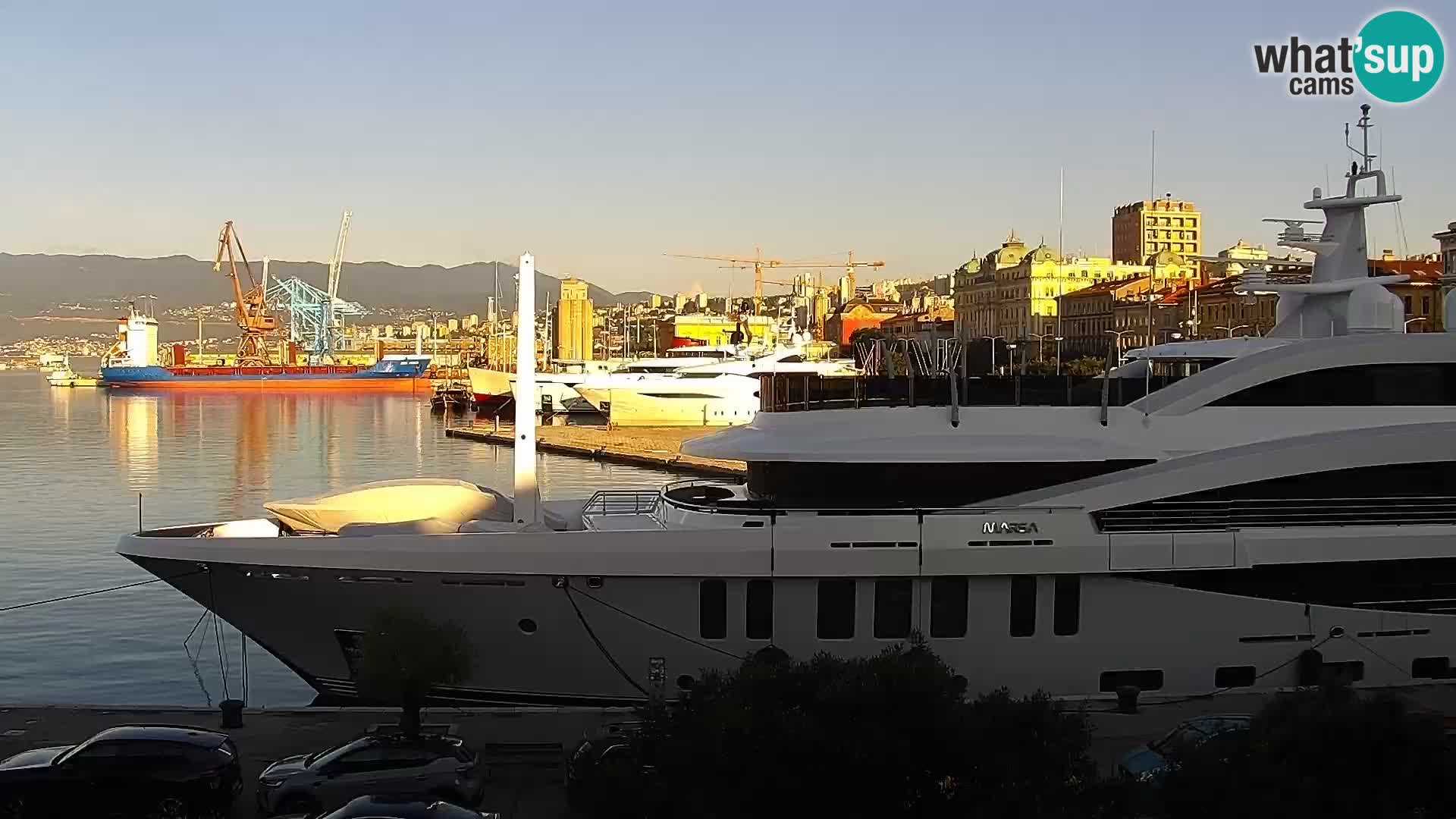 Riva in Marina v Reki – Spletna kamera v živo Hrvaška