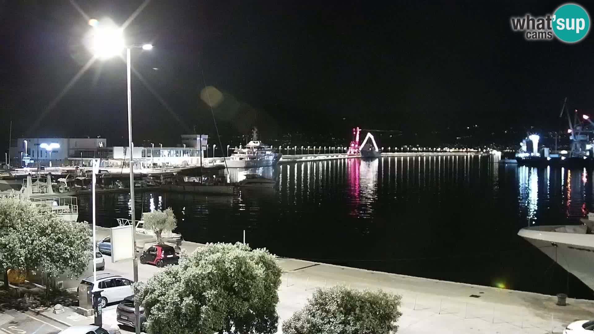 Riva in Marina v Reki – Spletna kamera v živo Hrvaška
