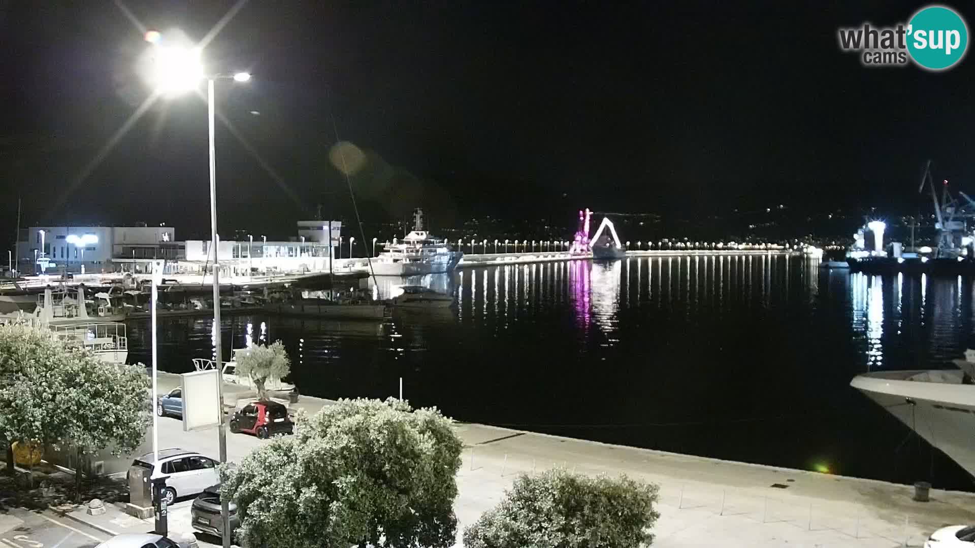 Riva in Marina v Reki – Spletna kamera v živo Hrvaška