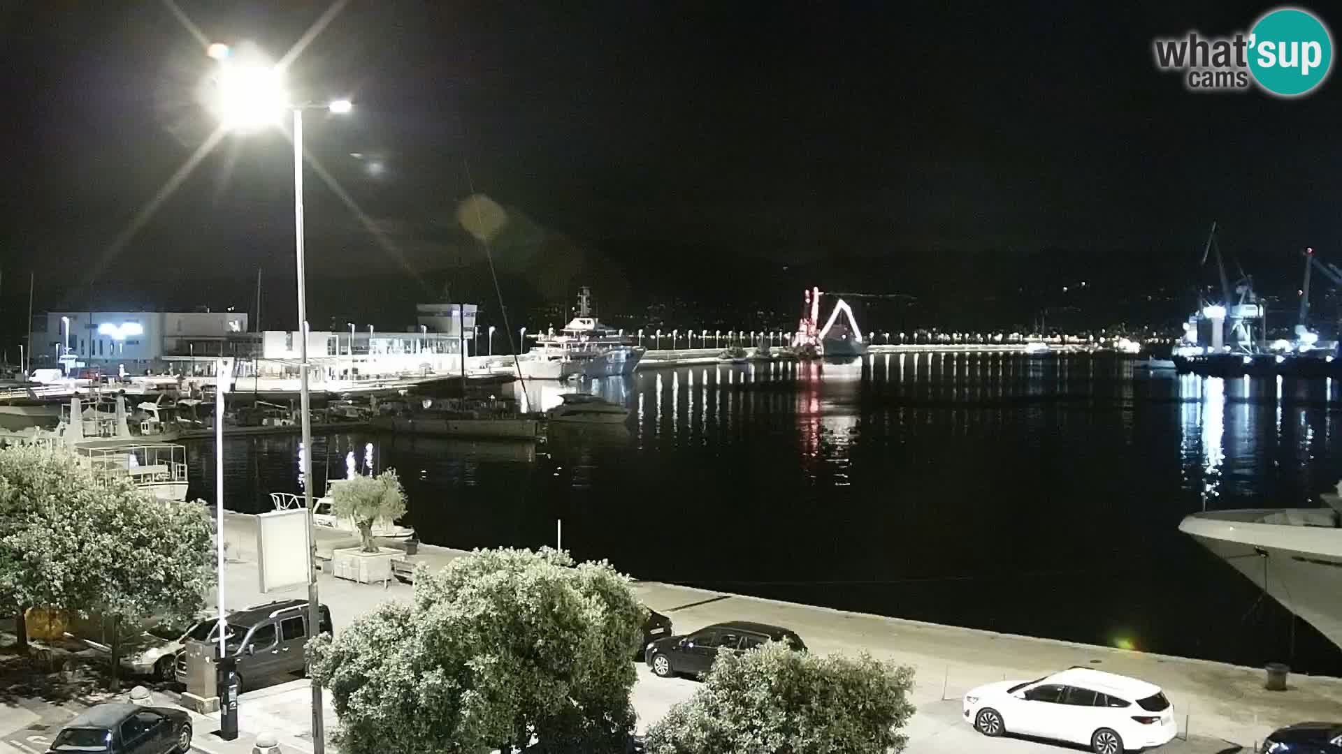 Riva in Marina v Reki – Spletna kamera v živo Hrvaška
