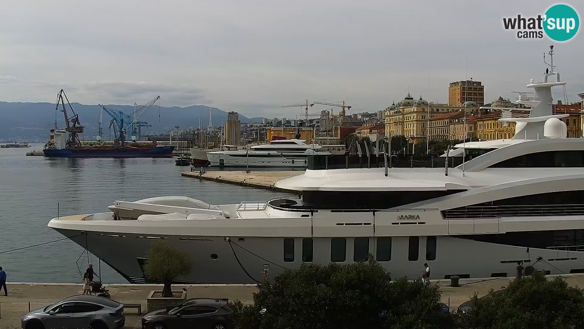 Riva in Marina v Reki – Spletna kamera v živo Hrvaška