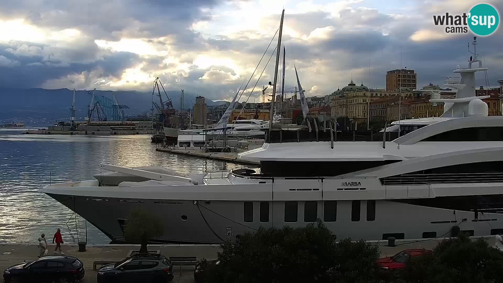 Riva i Marina u Rijeci – Web kamera uživo u Hrvatskoj