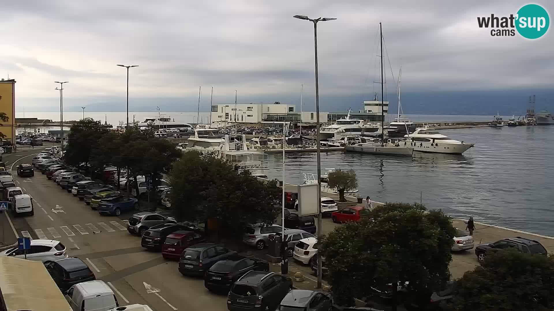 Riva in Marina v Reki – Spletna kamera v živo Hrvaška