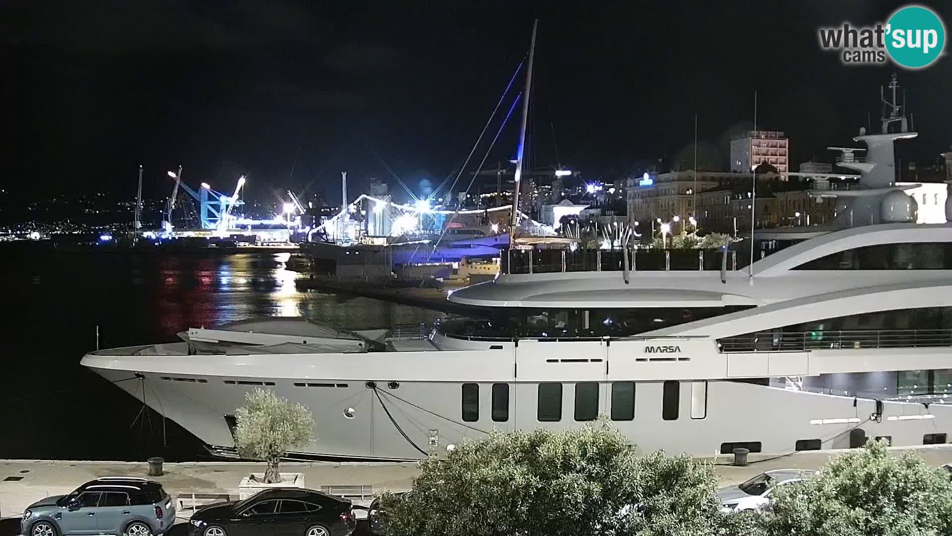 Riva in Marina v Reki – Spletna kamera v živo Hrvaška