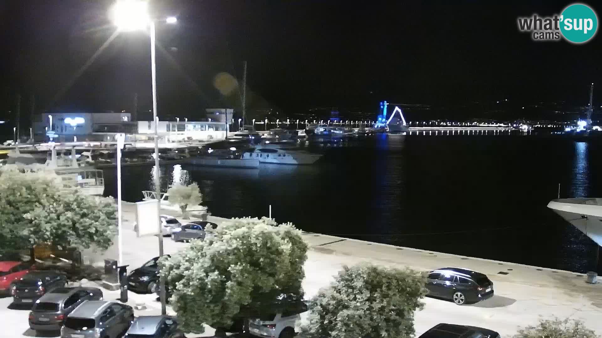 Riva in Marina v Reki – Spletna kamera v živo Hrvaška