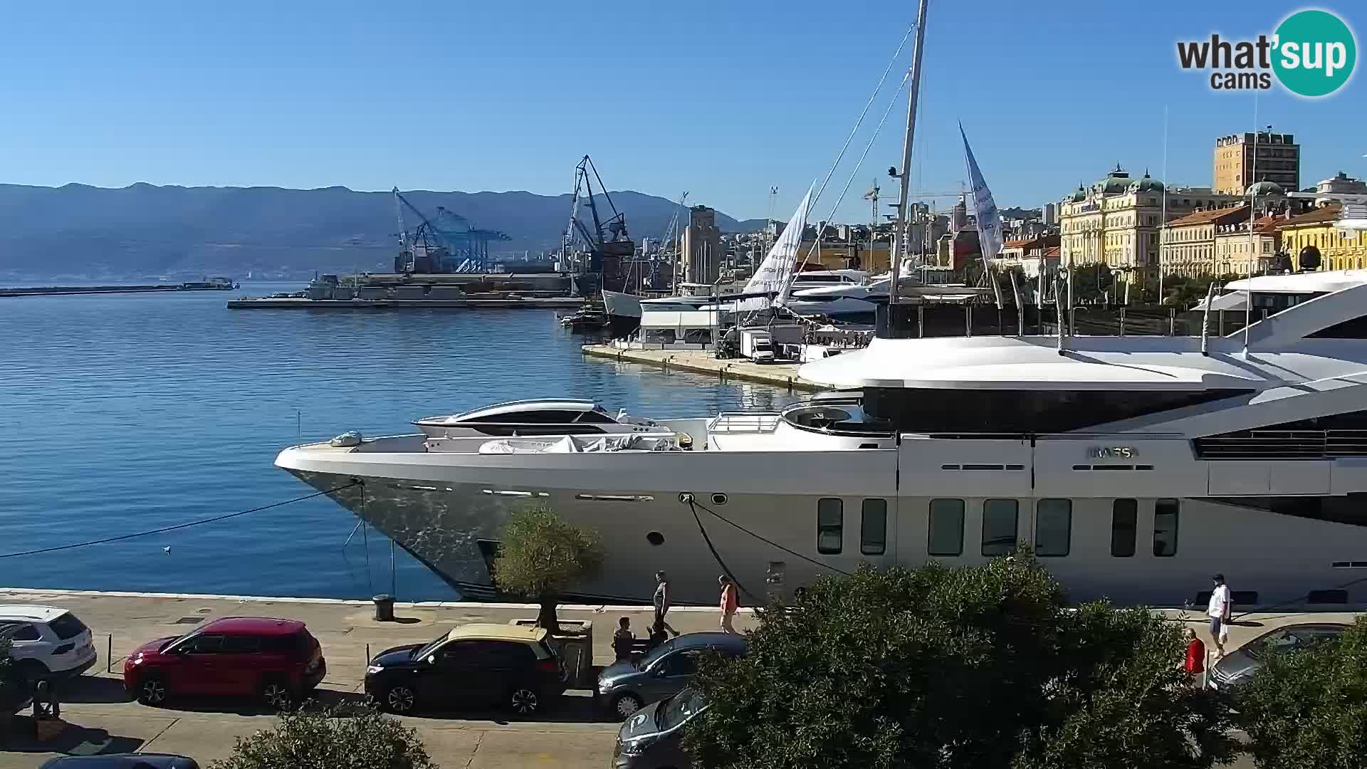 Riva in Marina v Reki – Spletna kamera v živo Hrvaška
