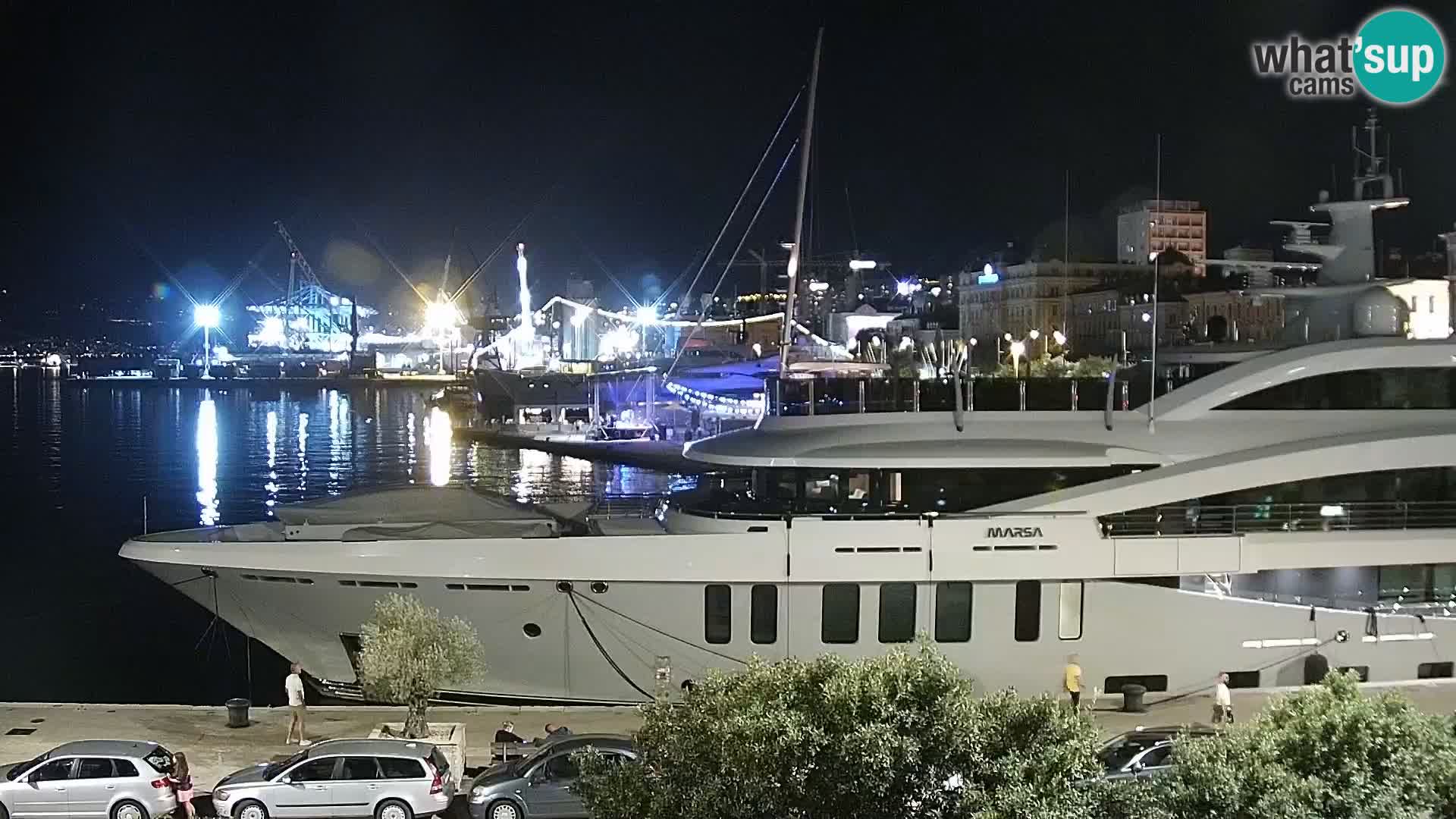 Riva in Marina v Reki – Spletna kamera v živo Hrvaška