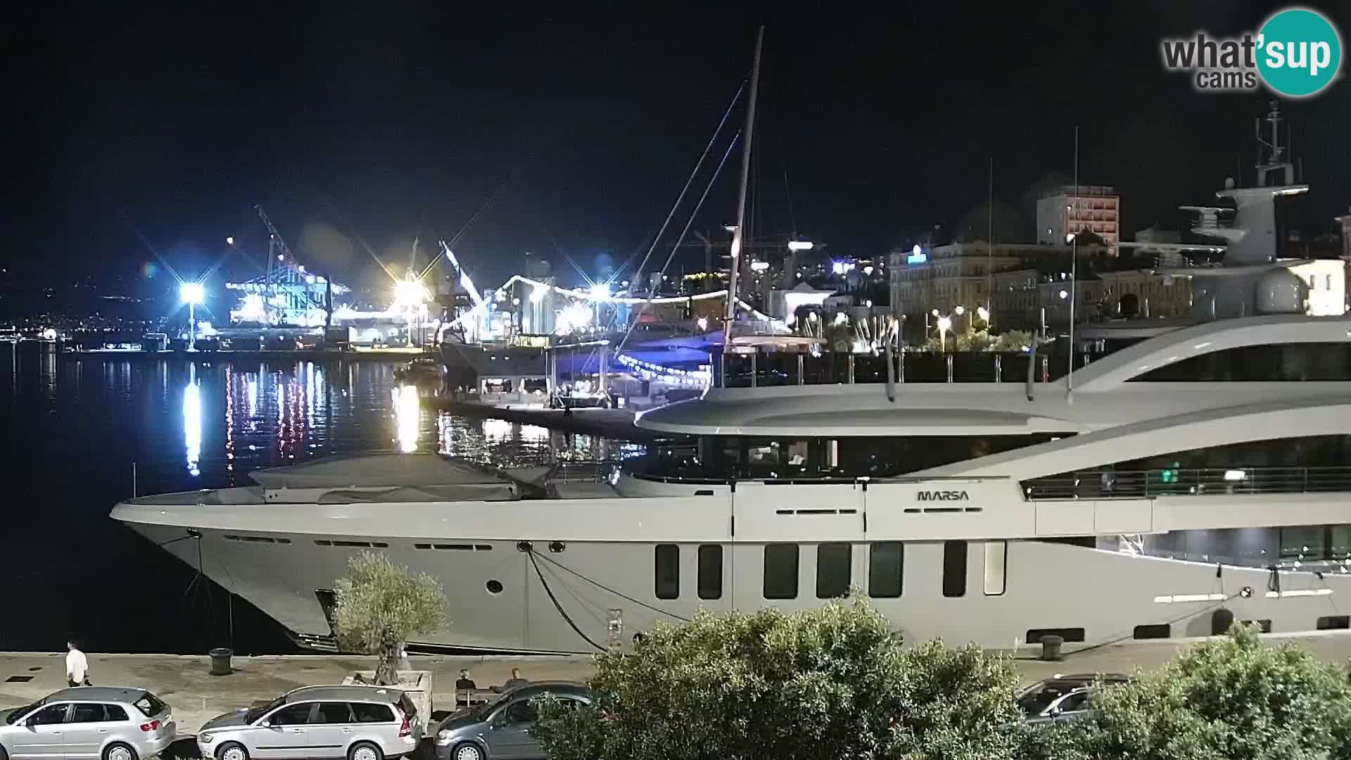Riva in Marina v Reki – Spletna kamera v živo Hrvaška
