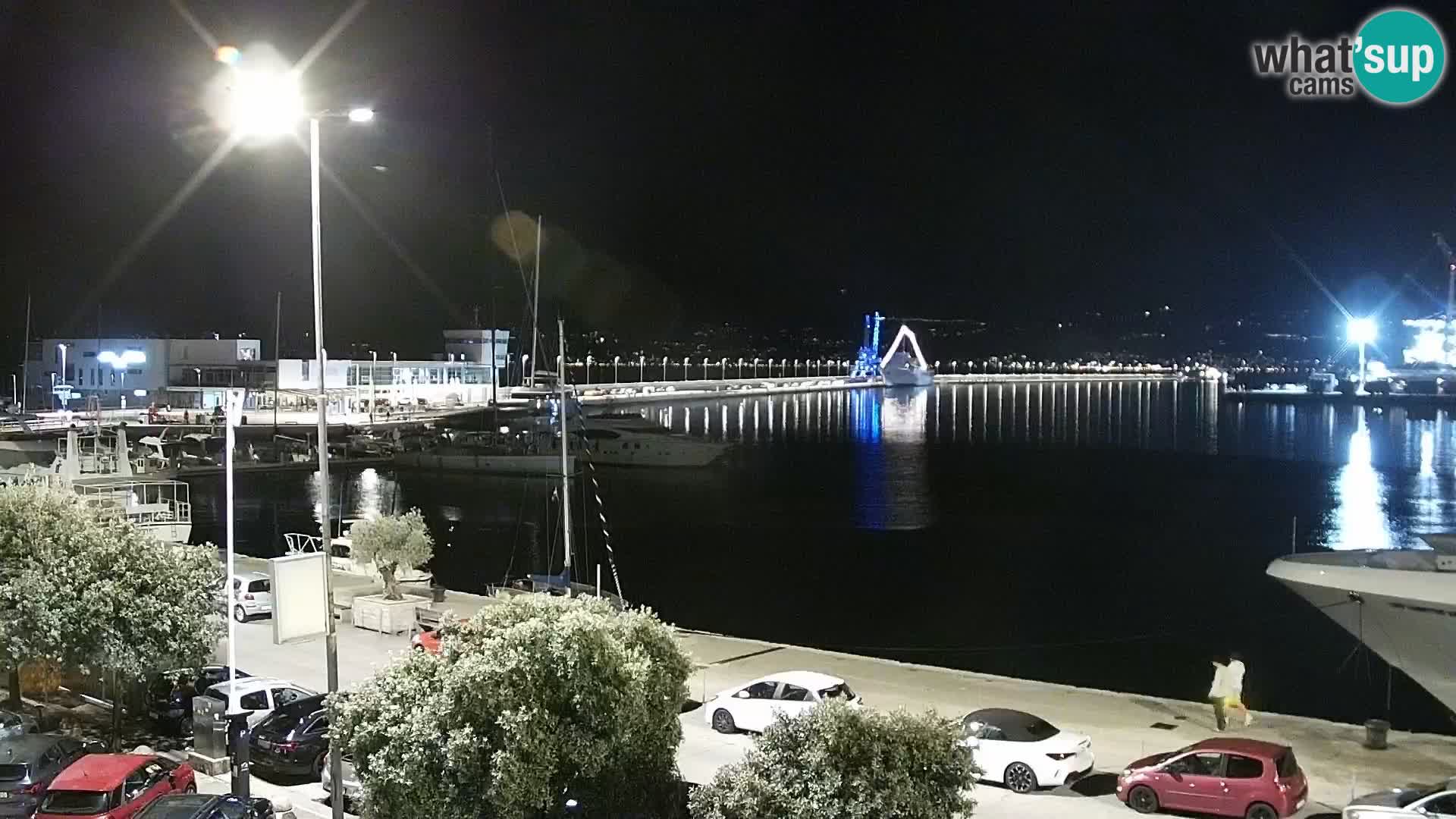 Riva in Marina v Reki – Spletna kamera v živo Hrvaška