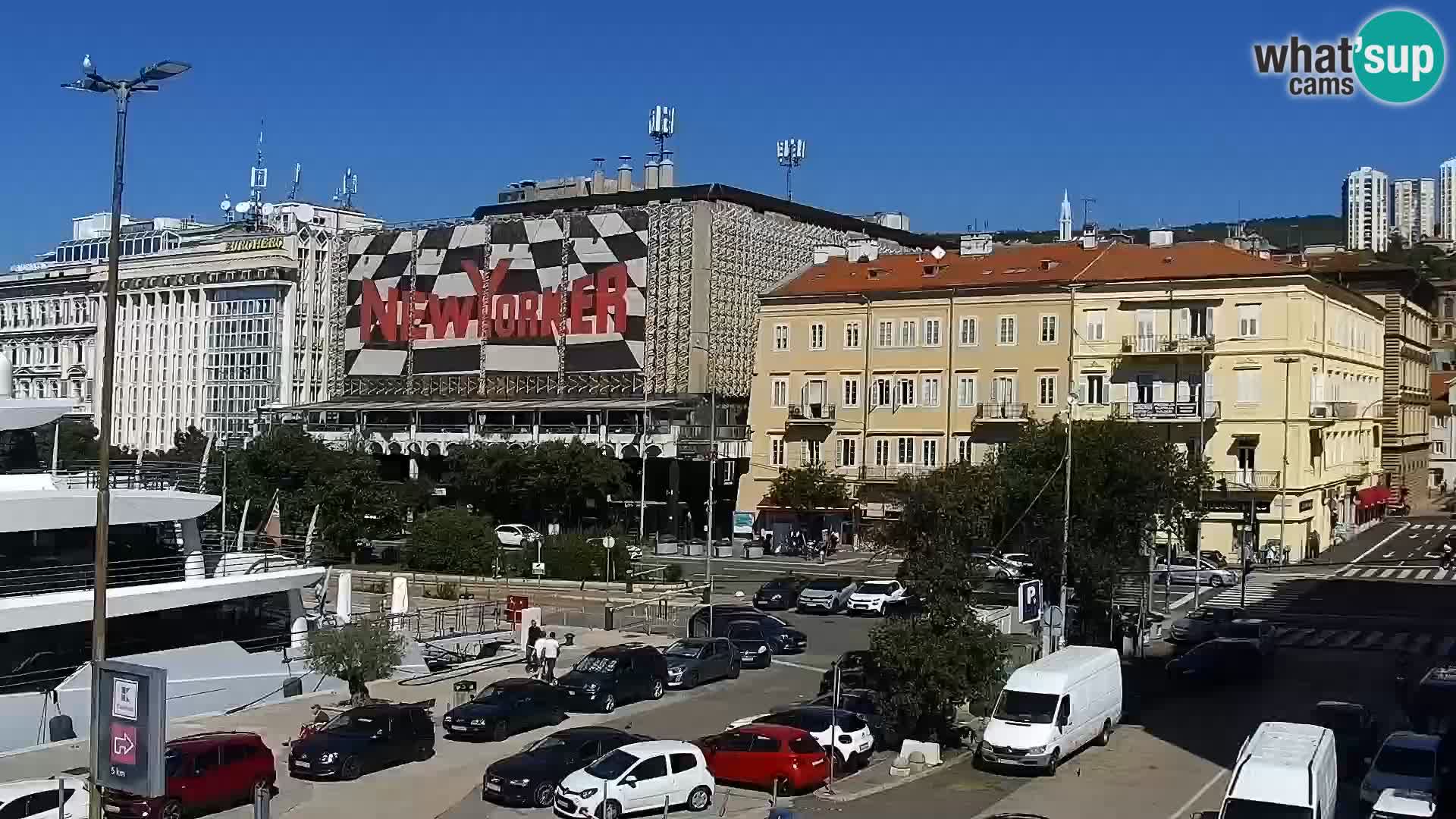 Riva in Marina v Reki – Spletna kamera v živo Hrvaška