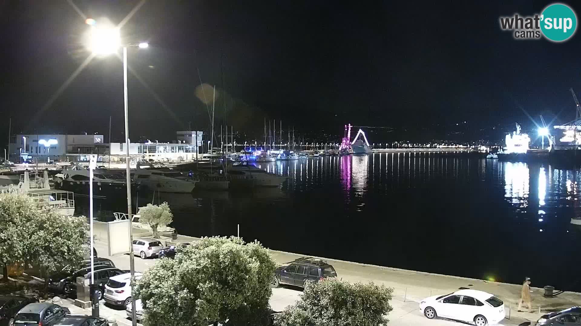Riva in Marina v Reki – Spletna kamera v živo Hrvaška