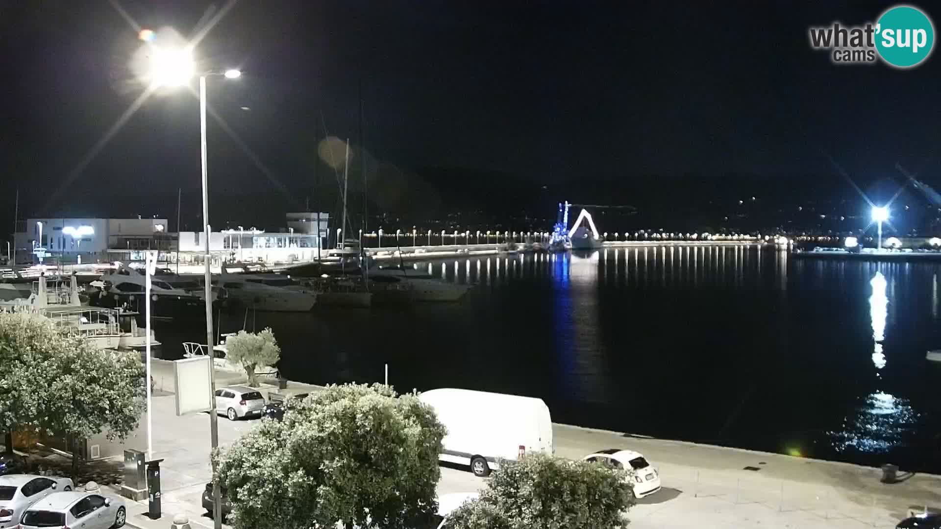 Riva in Marina v Reki – Spletna kamera v živo Hrvaška