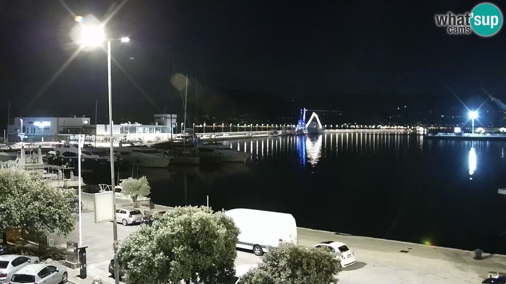 Riva in Marina v Reki – Spletna kamera v živo Hrvaška