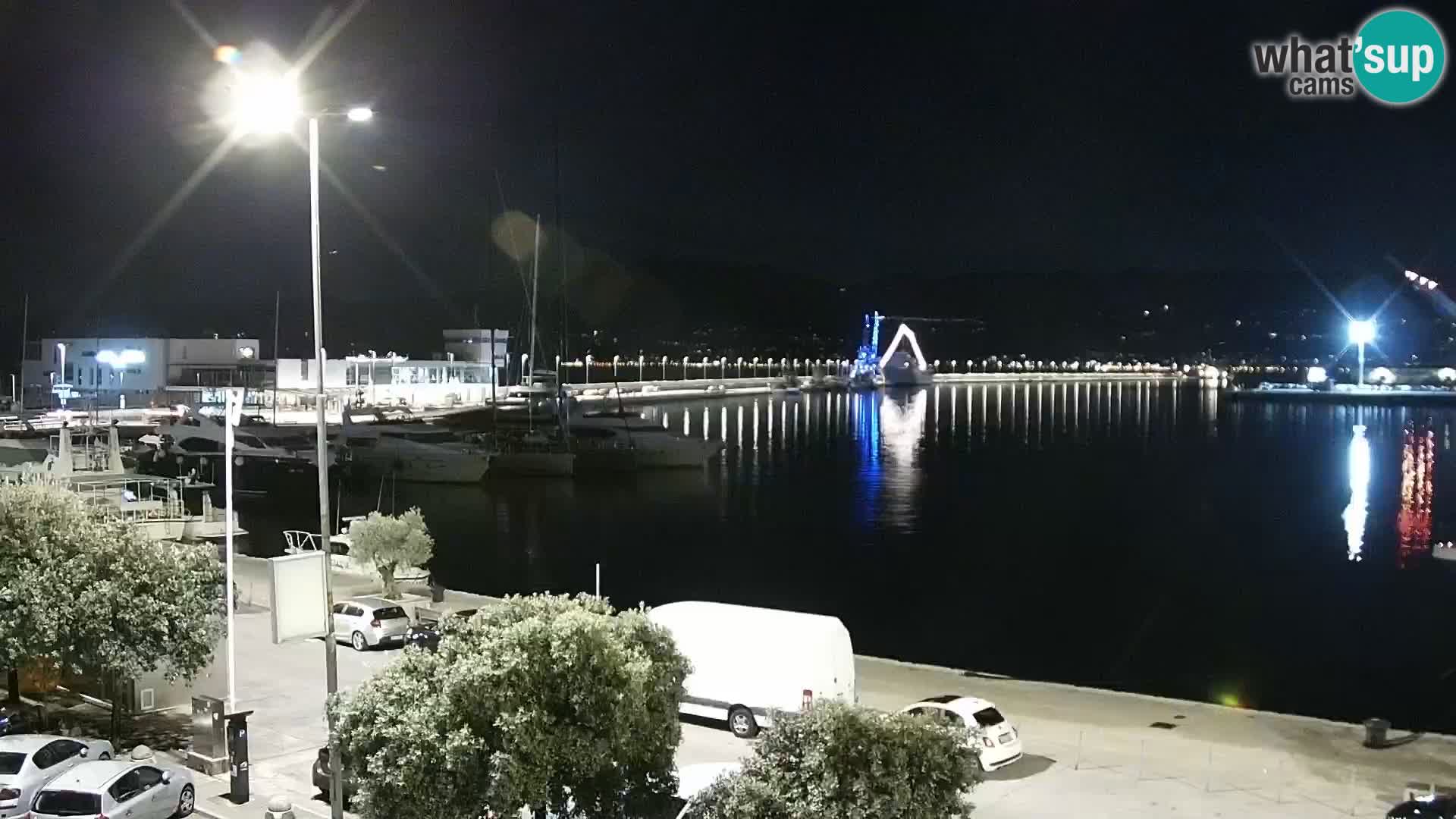 Riva in Marina v Reki – Spletna kamera v živo Hrvaška