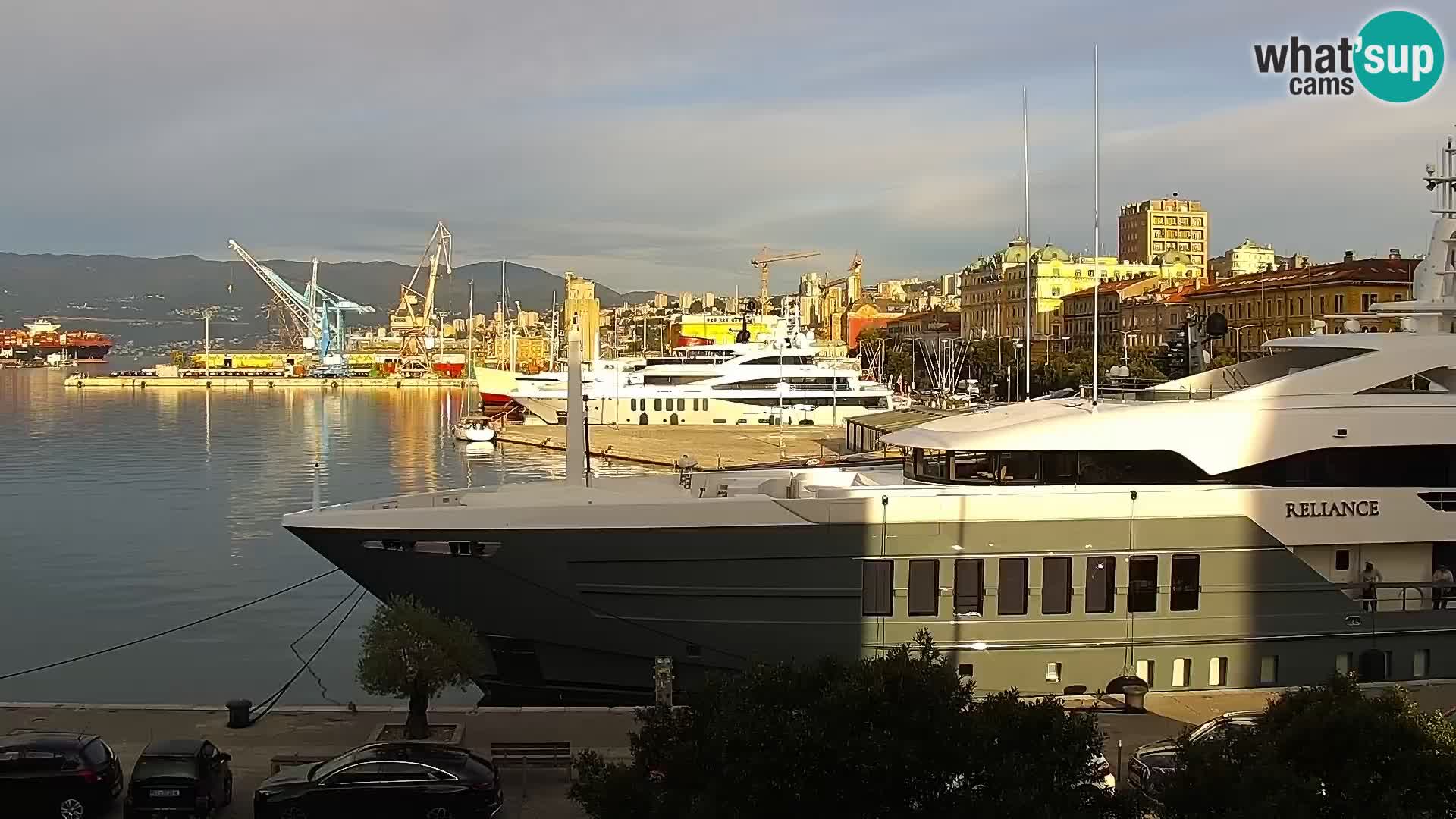 Riva i Marina u Rijeci – Web kamera uživo u Hrvatskoj