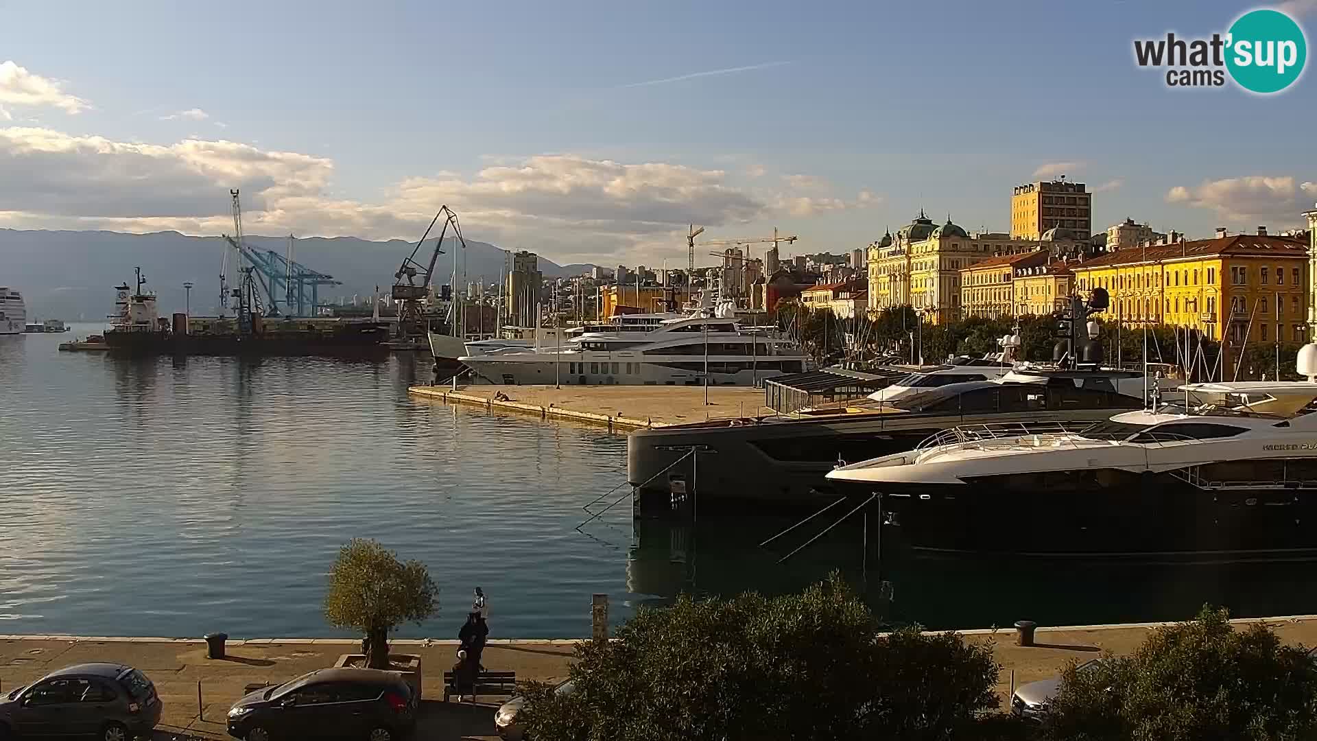 Riva i Marina u Rijeci – Web kamera uživo u Hrvatskoj