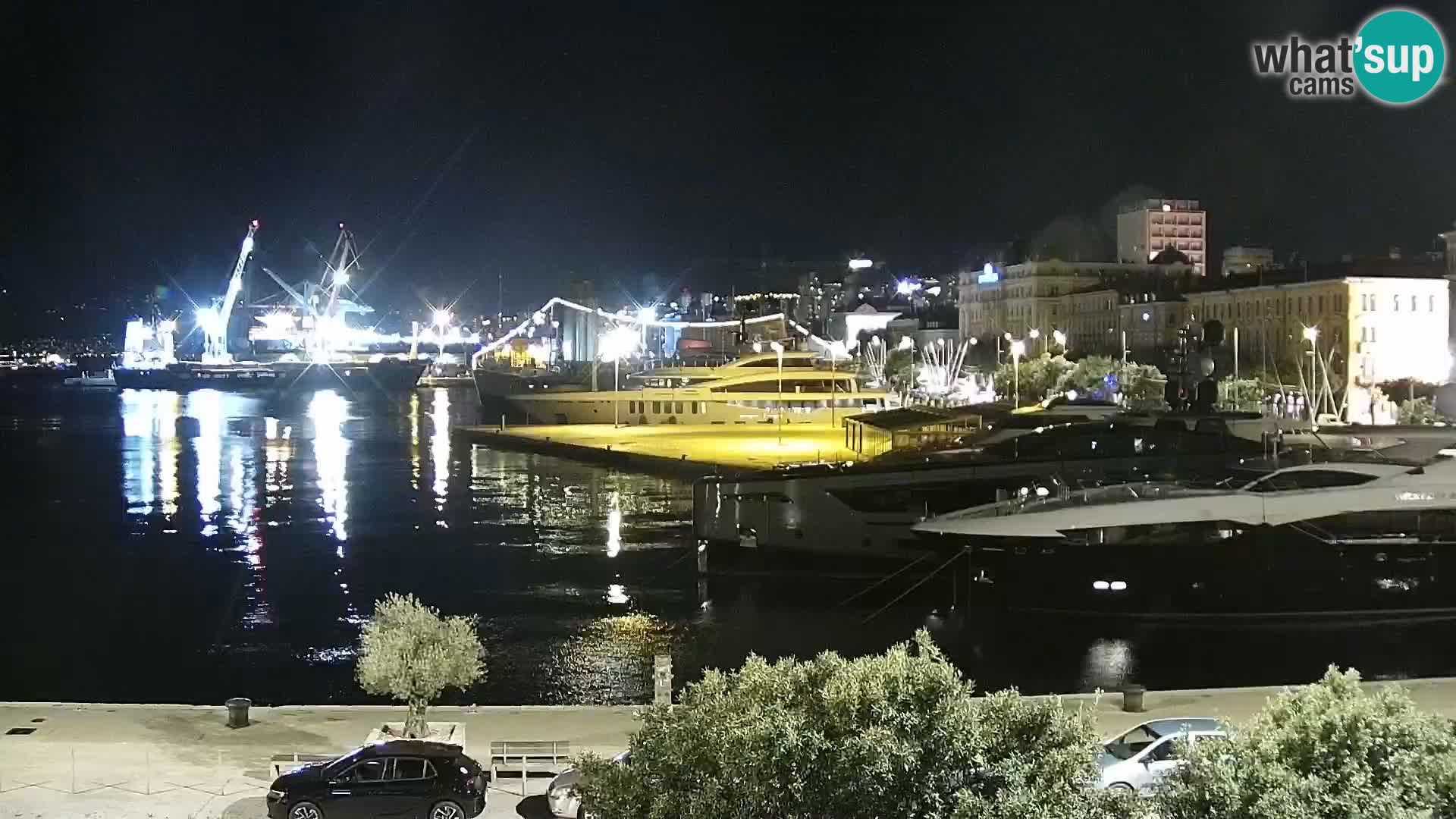Riva in Marina v Reki – Spletna kamera v živo Hrvaška