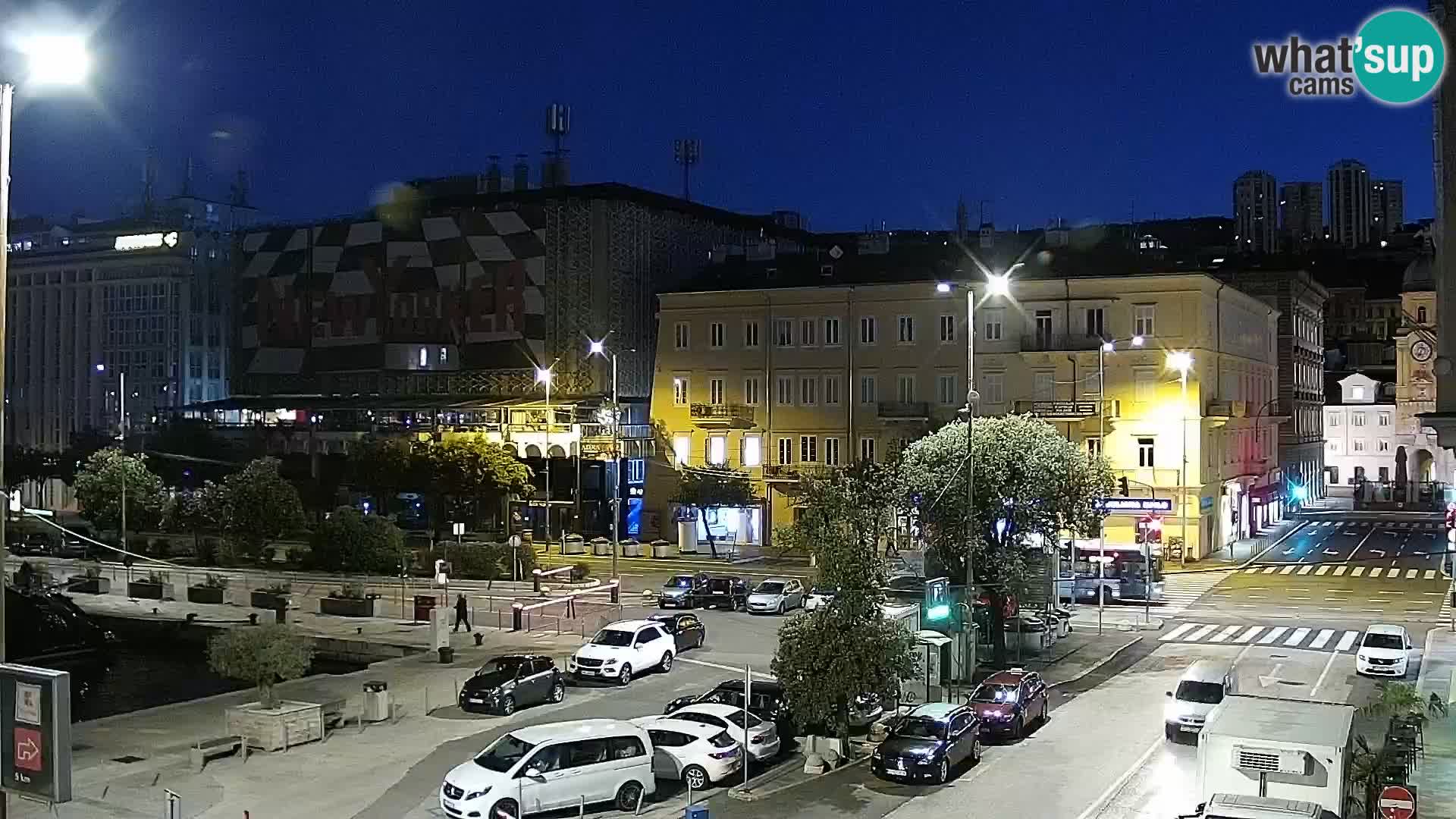 La Riva y Marina en Rijeka – Webcam en vivo Croacia