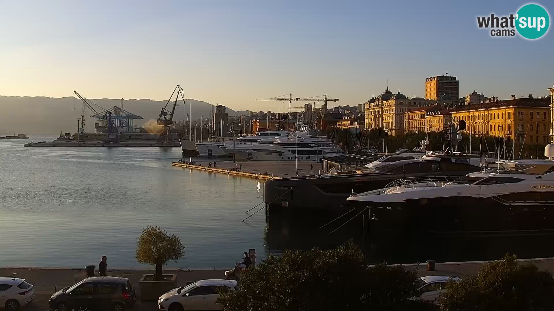 La Riva y Marina en Rijeka – Webcam en vivo Croacia